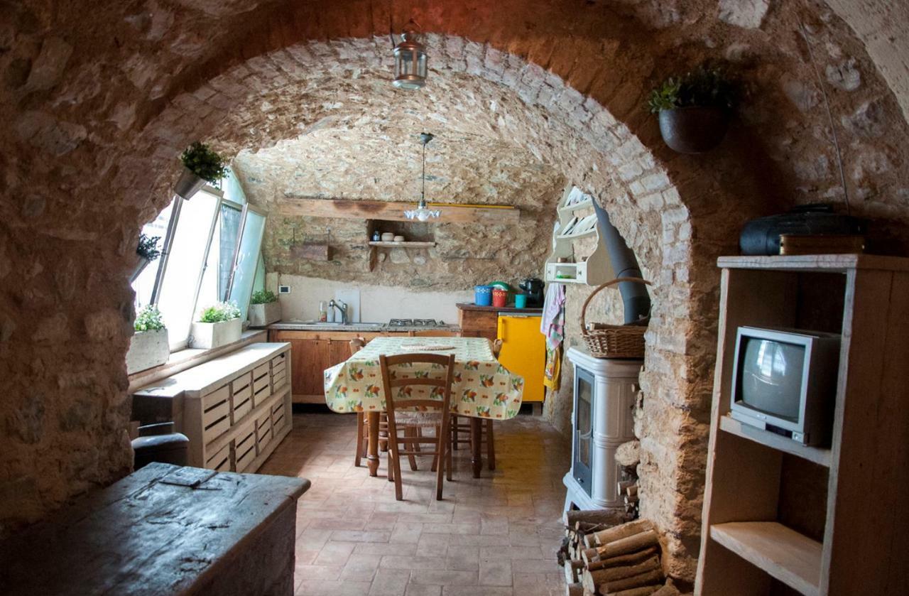 Charming Rustic House Vila Gardone Riviera Exterior foto